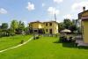 Appartamenti-affitto-vicino-centro-Cortona-piscina-giardino