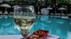 Aperitivo bordo piscina all'hotel in Campania