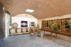 Cantina per invecchiamento dei vini in toscana