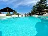 Piscina in Resort a Follonica con solarium