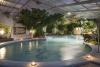 Piscina nel parco coperta e riscaldata
