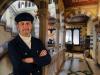 Rinaldi con sfondo Castello D'Albertis interni ?>