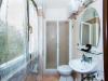 Bagno camera con doccia in B&B a Tarquinia