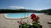Piscina esterna con vista panoramica