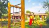 Area giochi bambini nel villaggio 