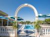 Entrata Piscina al Villaggio-Residence vicino Vieste 
