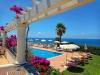 esterno hotel con vista piscina e mare 