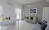 Living Cucina con Balconi e Finestra