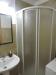 Monolocale a Spoleto bagno con doccia