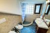 Appartamento Bianco secondo bagno privato con doccia