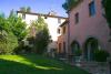 Borgo con appartamenti e camere in Toscana