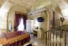 Visuale elegante camera in hotel romantico 4 stelle