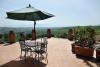 Terrazza Panoramica dell'Agriturismo con piscina