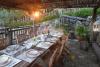 Patio esterno per mangiare insieme villa 14 posti