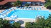 Piscina attrezzata con idromassaggio