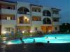 villaggio-animazione-piscina-ioniovillage-mandatoricciomarina