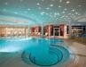 Piscina interna ed esterna collegate