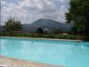 Piscina panoramica in agriturismo a Umbertide con solarium