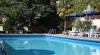 piscina vista Dolomiti