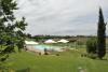 Piscina con vista panoramica del paesaggio umbro