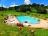 Agriturismo a Gubbio con Piscina e appartamenti vacanza