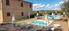 Casale con 2 piscine e giardino a Macerata