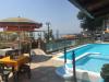 Hotel con Piscina Esterna e vista lago