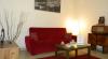 Salotto con Divano Televisione ed Internet Gratis