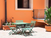 Terrazza attrezzata in Residence con Tavolini-sedie