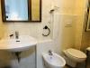 Bagno in Camera A Minturno con Doccia-e-Vasca