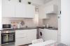 Regina 1 Cucina attrezzata con forno e frigo