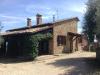 casale-collelungo-vicino-todi-umbria-fino4persone-parcheggio-barbecue-cucinaattrezzata-camino