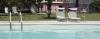 Piscina esterna attrezzata