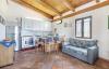 Casa-Vacanza con cucina completa e divano Laureana Cilento