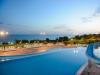Piscina con acquascivolo e idromassaggio in Sicilia
