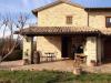 Casolare in campagna con camere familiari Bevagna