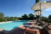 Piscina dell'agriturismo ideale per gruppi e famiglie
