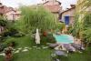 Panoramica giardino e piscina B&B Piazza Maggiore