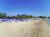Spiaggia attrezzata a 200mt dal Villaggio