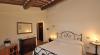 Letto camera casale