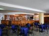 Zona Bar con tavoli in Hotel