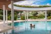 Piscina scoperta hotel 5 stelle Castellaneta-marina