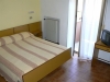 camere con bagno e terrazzo vista mare