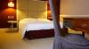 camera hotel Arcobaleno queen size con scrittoio