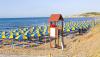Spiaggia privata con ombrellone e lettini a disposizione