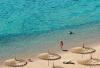 Spiaggia privata Villaggio Veratour passerella per la barriera