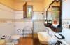 Bagno con doccia casale paradiso 10persone