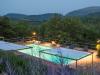 Relais Perugia con piscina aperta di notte