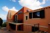 Esterno hotel 3 stelle con giardino in Sardegna