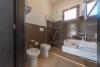 Bagno con ampia doccia Resort romantico Salento